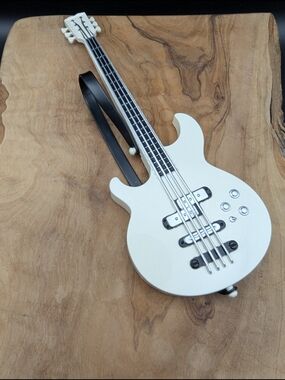 Barbie My Scene Doll River Faux Electric Guitar Black & White